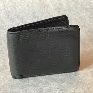 Men’s Louis Vuitton Slender Wallet Embossed LV Calfskin Leather